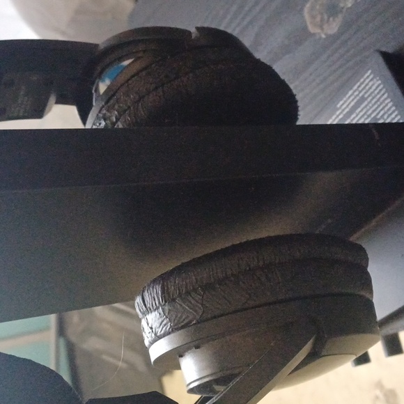 Sony T.v HeadPhones - Picture 4 of 4